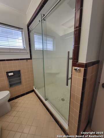 Image 25 of 28 For 603 Crestline W