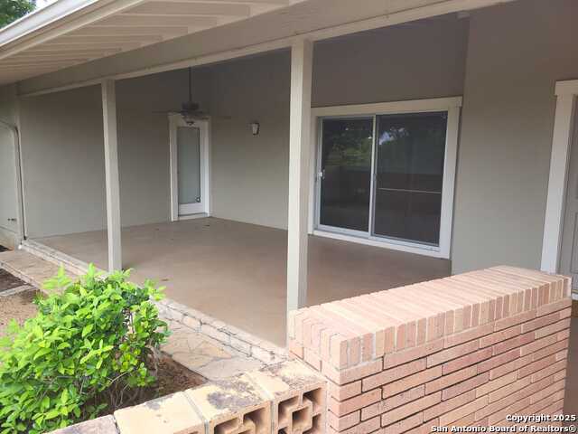 Image 3 of 28 For 603 Crestline W