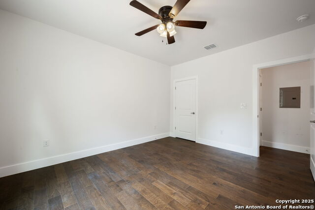 Image 17 of 25 For 1030 Elsmere