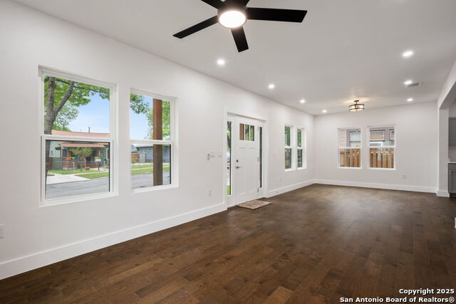 Image 5 of 25 For 1030 Elsmere