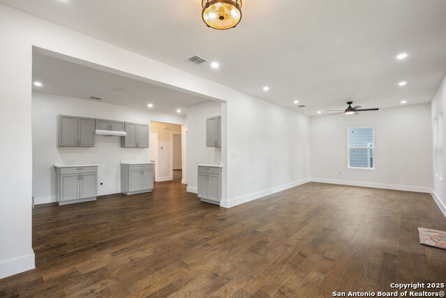 Image 8 of 25 For 1030 Elsmere