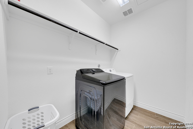 Image 25 of 26 For 1057 Cadogan Squire