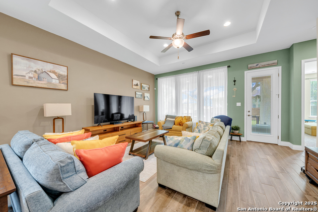 Image 8 of 26 For 1057 Cadogan Squire