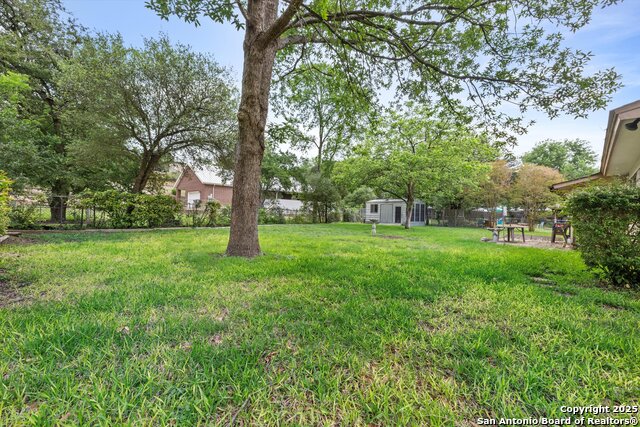 Image 10 of 34 For 616 Ridgecrest