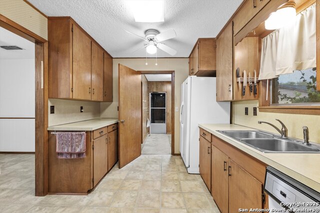 Image 23 of 34 For 616 Ridgecrest
