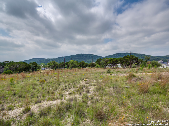 Listing photo id 8 for Lot 20 Canyon Forest