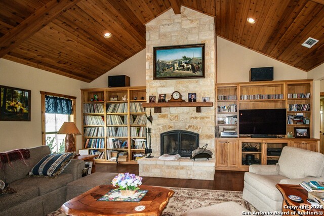 Listing photo id 17 for 2657 West Sabinal Road