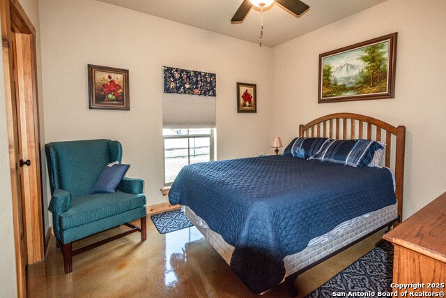Listing photo id 18 for 2657 West Sabinal Road