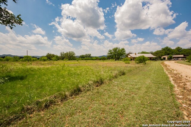 Listing photo id 28 for 2657 West Sabinal Road