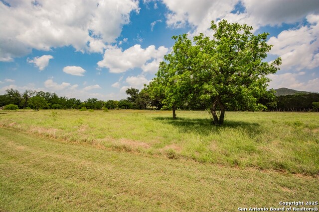 Listing photo id 29 for 2657 West Sabinal Road
