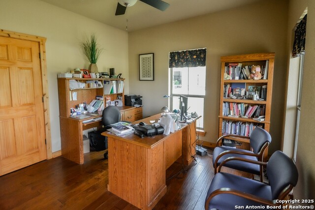 Listing photo id 5 for 2657 West Sabinal Road