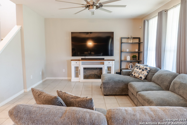 Listing photo id 11 for 9821 Overlook Canyon