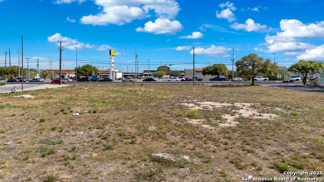 Listing photo id 11 for 7649 Fm 78