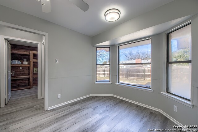 Image 16 of 38 For 13707 Scarsdale