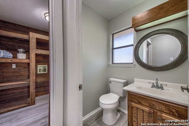 Image 17 of 38 For 13707 Scarsdale
