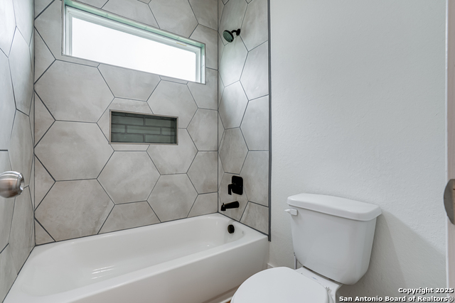 Listing photo id 21 for 109 Hidden Hills