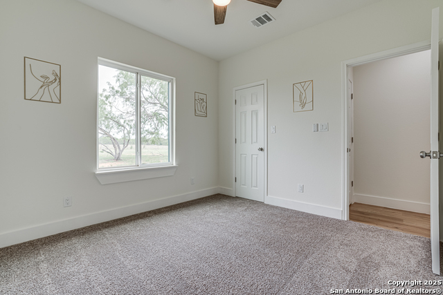 Listing photo id 23 for 109 Hidden Hills