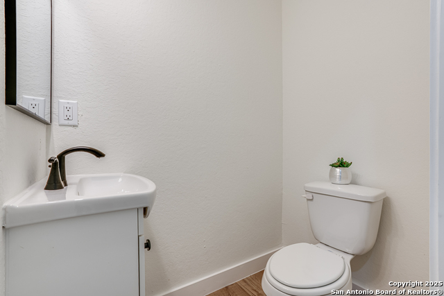 Listing photo id 31 for 109 Hidden Hills
