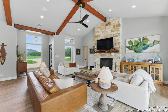 Image 19 of 50 For 821 Bingham Lane
