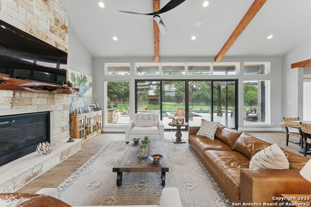 Image 21 of 50 For 821 Bingham Lane