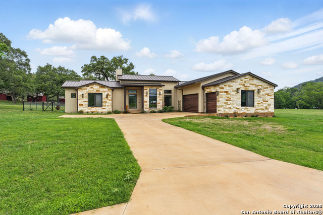 Image 3 of 50 For 821 Bingham Lane