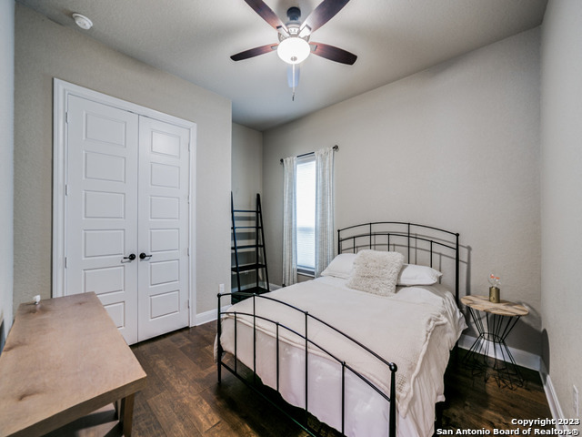 Image 17 of 25 For 22815 Evangeline