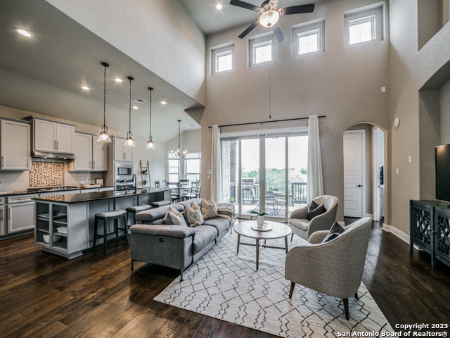 Image 9 of 25 For 22815 Evangeline