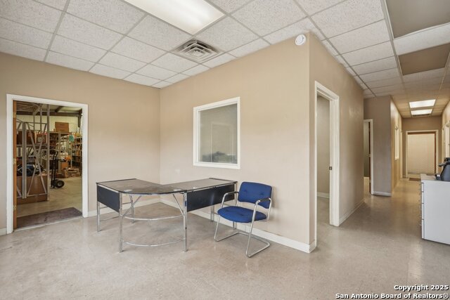 Listing photo id 9 for 1901 Memorial