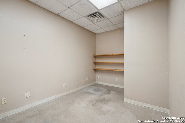 Listing photo id 11 for 1901 Memorial