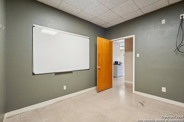 Listing photo id 14 for 1901 Memorial