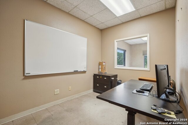 Listing photo id 15 for 1901 Memorial