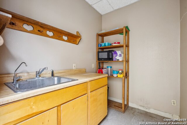 Listing photo id 18 for 1901 Memorial