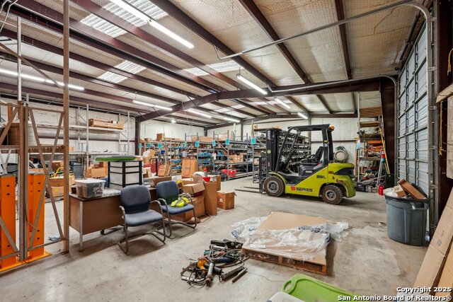 Listing photo id 20 for 1901 Memorial