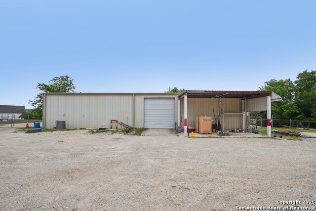 Listing photo id 26 for 1901 Memorial