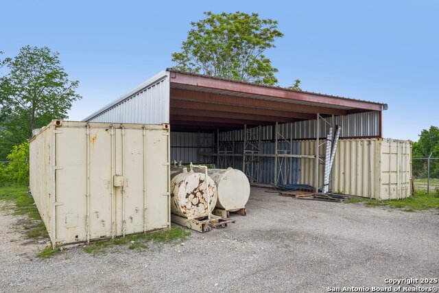 Listing photo id 28 for 1901 Memorial