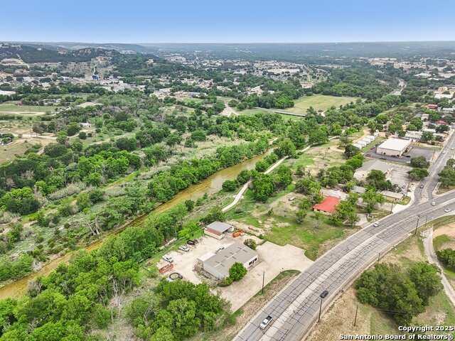 Listing photo id 2 for 1901 Memorial