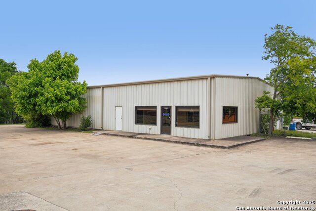 Listing photo id 4 for 1901 Memorial