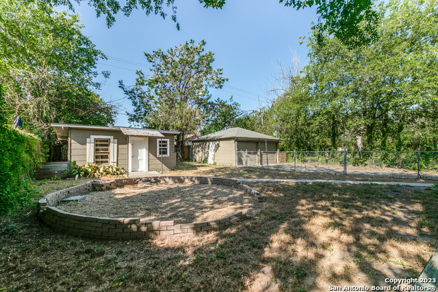 Image 23 of 24 For 344 Quentin Dr