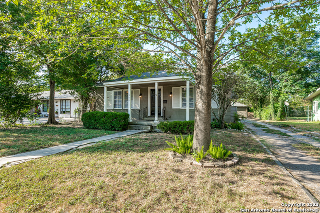 Image 3 of 24 For 344 Quentin Dr