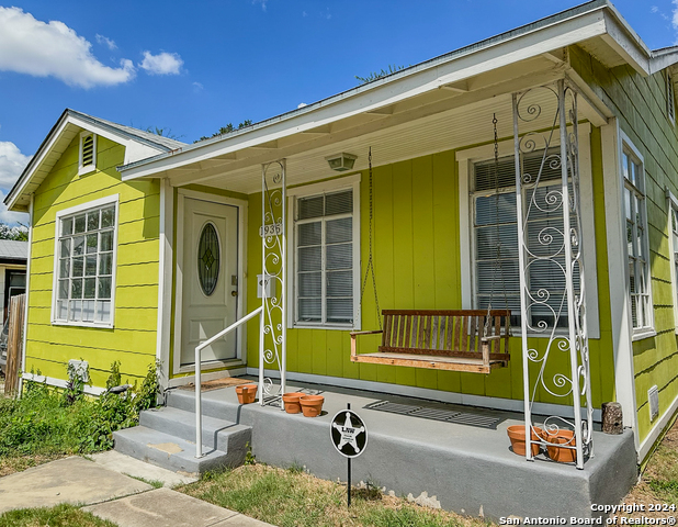 Details for 1935 Woodlawn Ave W, San Antonio, TX 78201