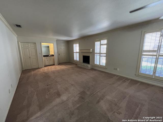 Image 7 of 19 For 2611 Eisenhauer Rd  901