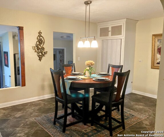 Image 6 of 25 For 724 Holmgreen