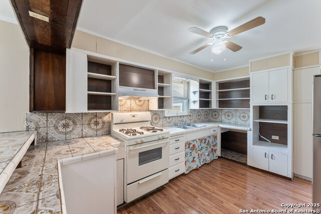 Image 21 of 26 For 2111 Cincinnati