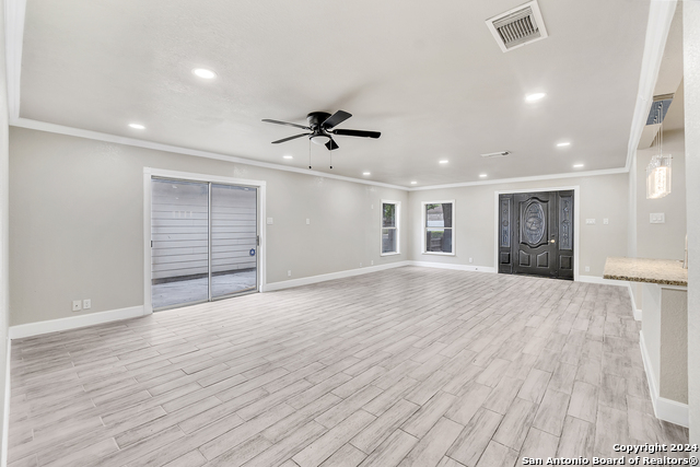 Listing photo id 1 for 9626 Ivy Plain Dr
