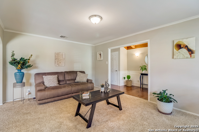 Image 10 of 48 For 429 Fenwick Dr