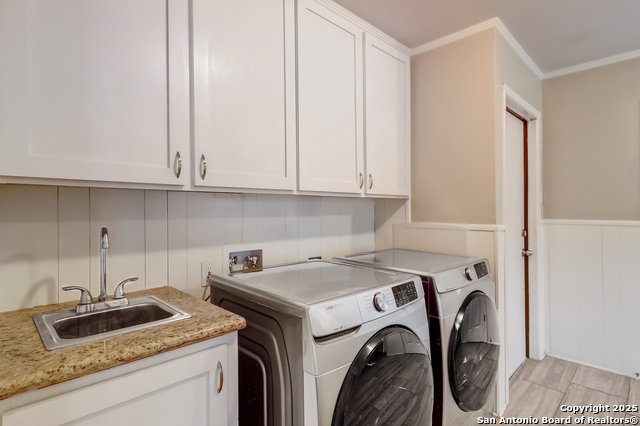 Image 23 of 48 For 429 Fenwick Dr