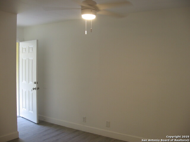 Image 4 of 9 For 1638 Woodlawn W 5