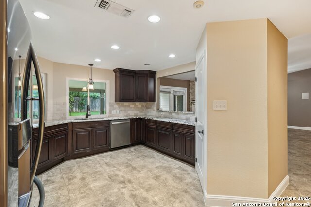 Image 15 of 45 For 15802 Horse Creek St.
