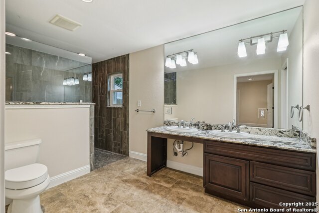 Image 31 of 45 For 15802 Horse Creek St.