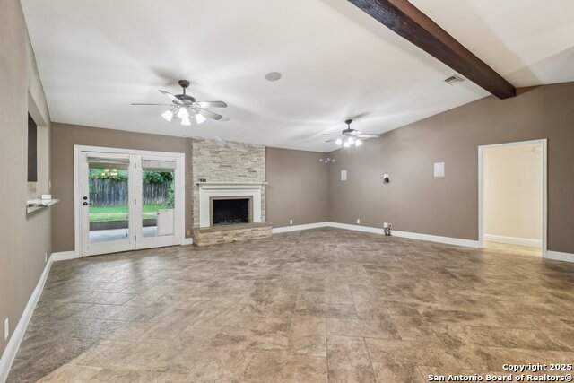 Image 5 of 45 For 15802 Horse Creek St.